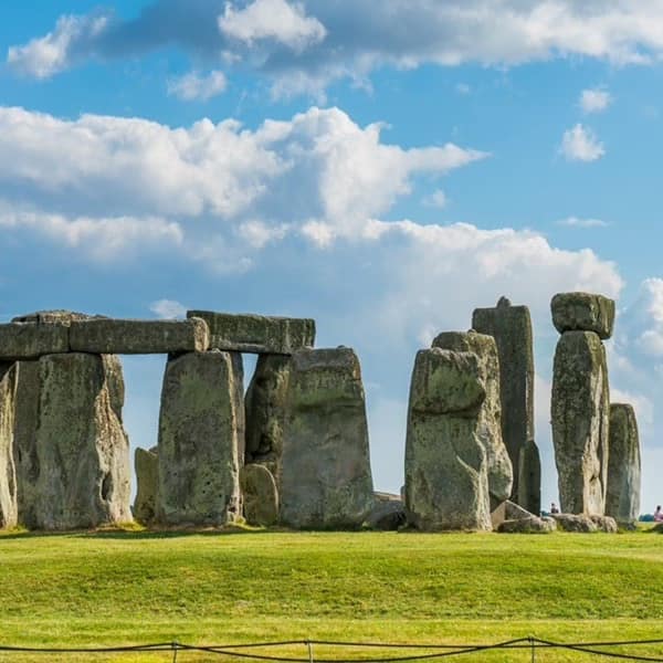 Stonehenge, Bath & Cotswolds Village